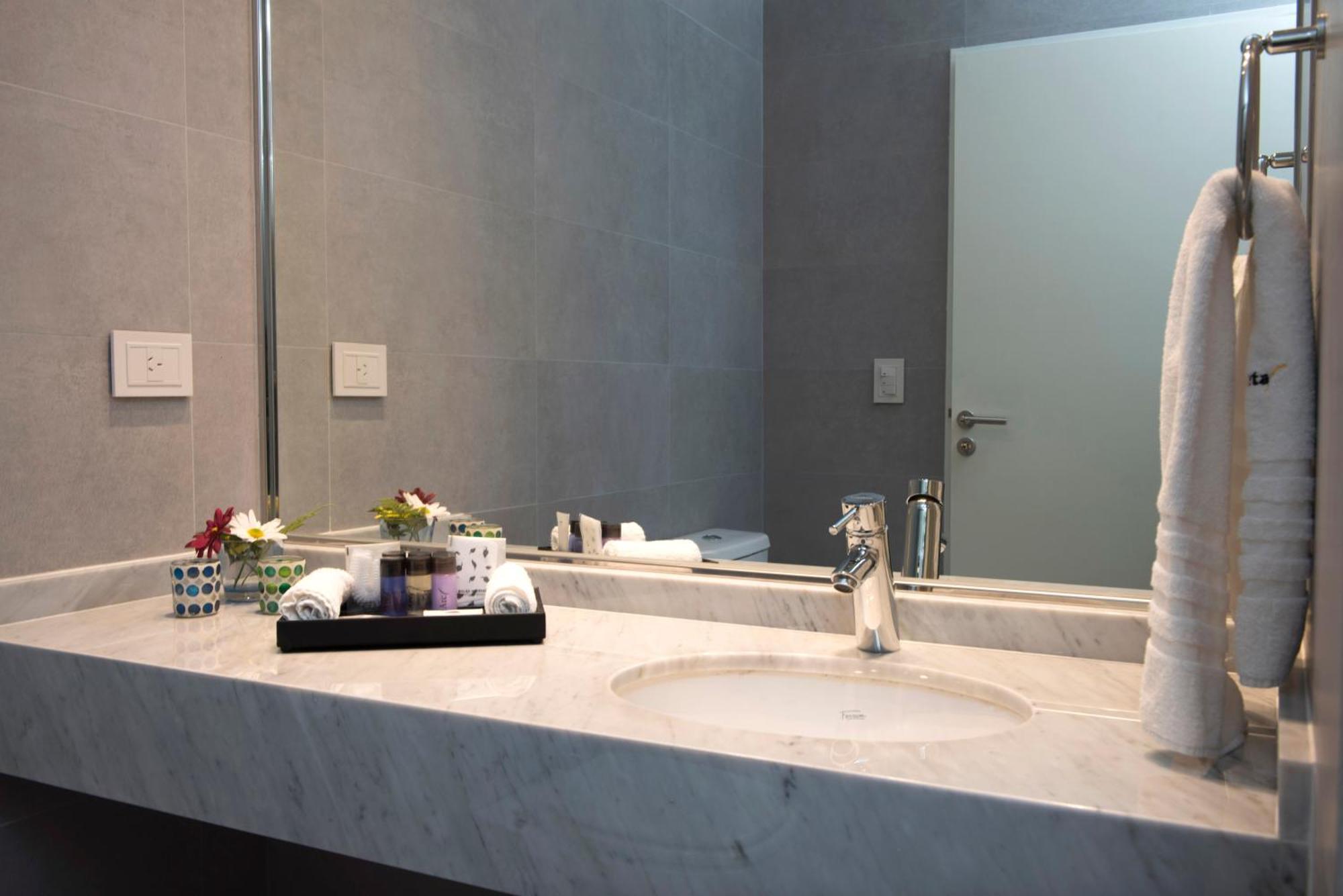 Triple Suite,1220317567:JPEG