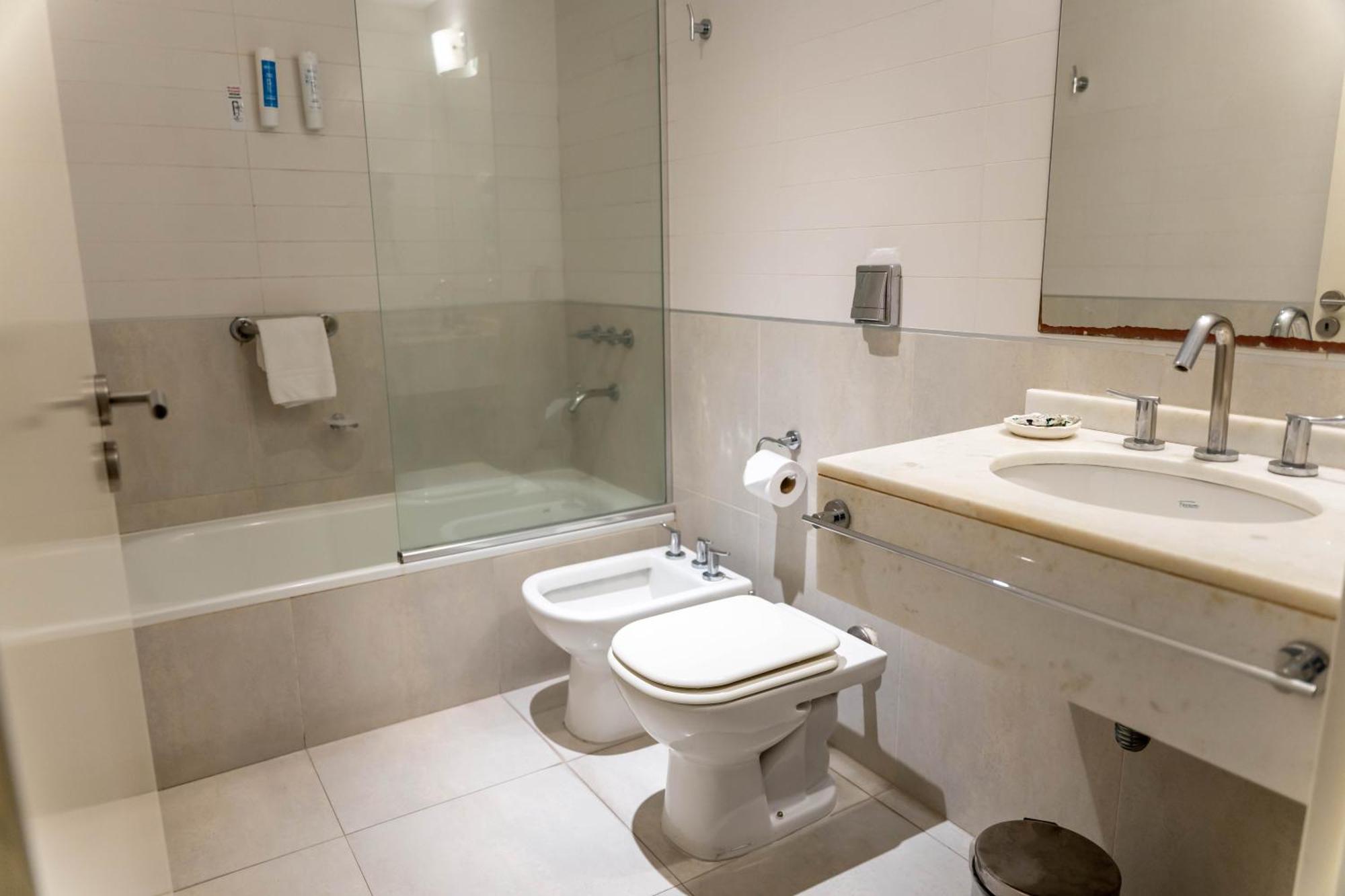 Standard Twin Room,1555179649:JPEG