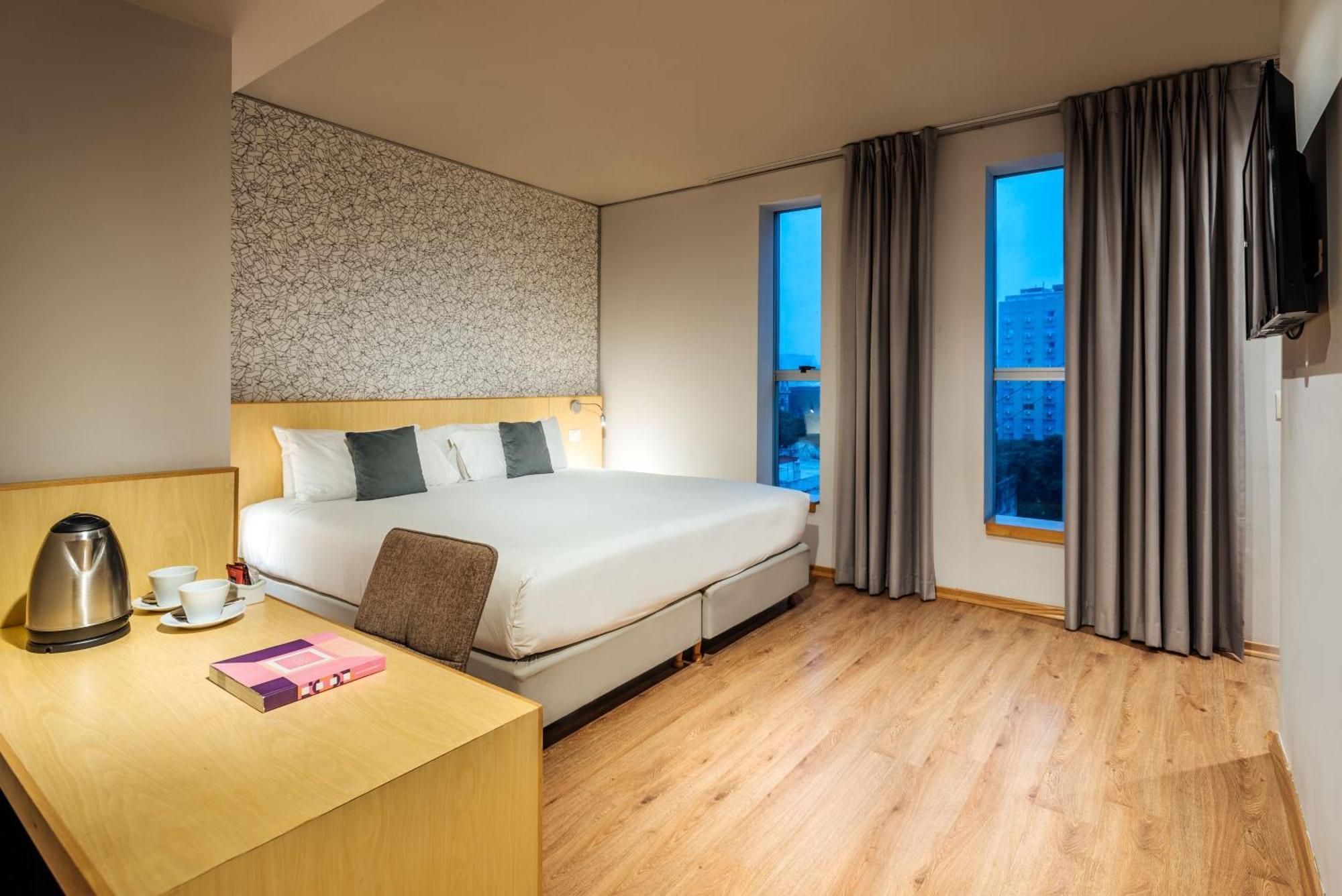 Junior King Room