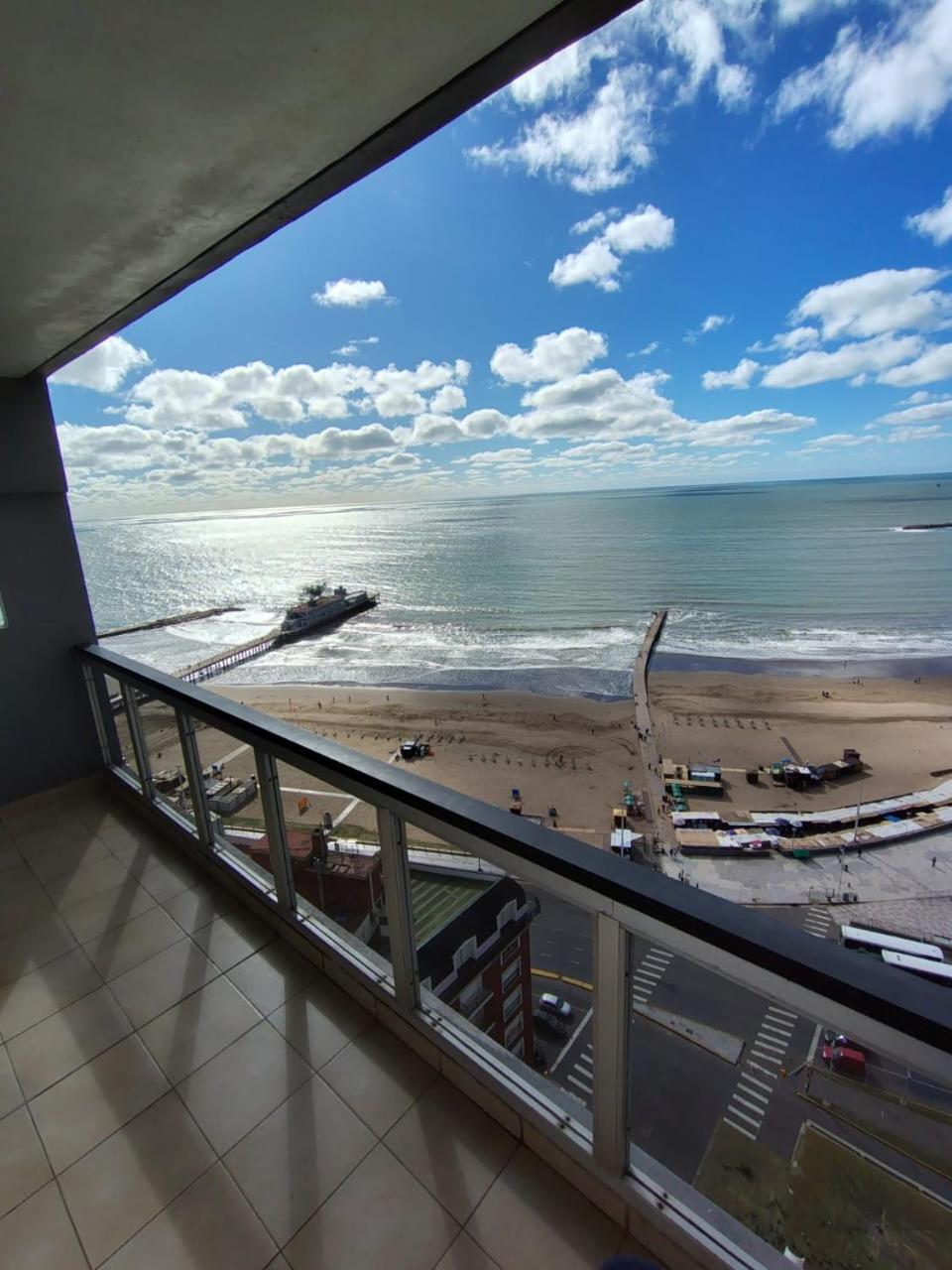 One-Bedroom Apartment Sea View