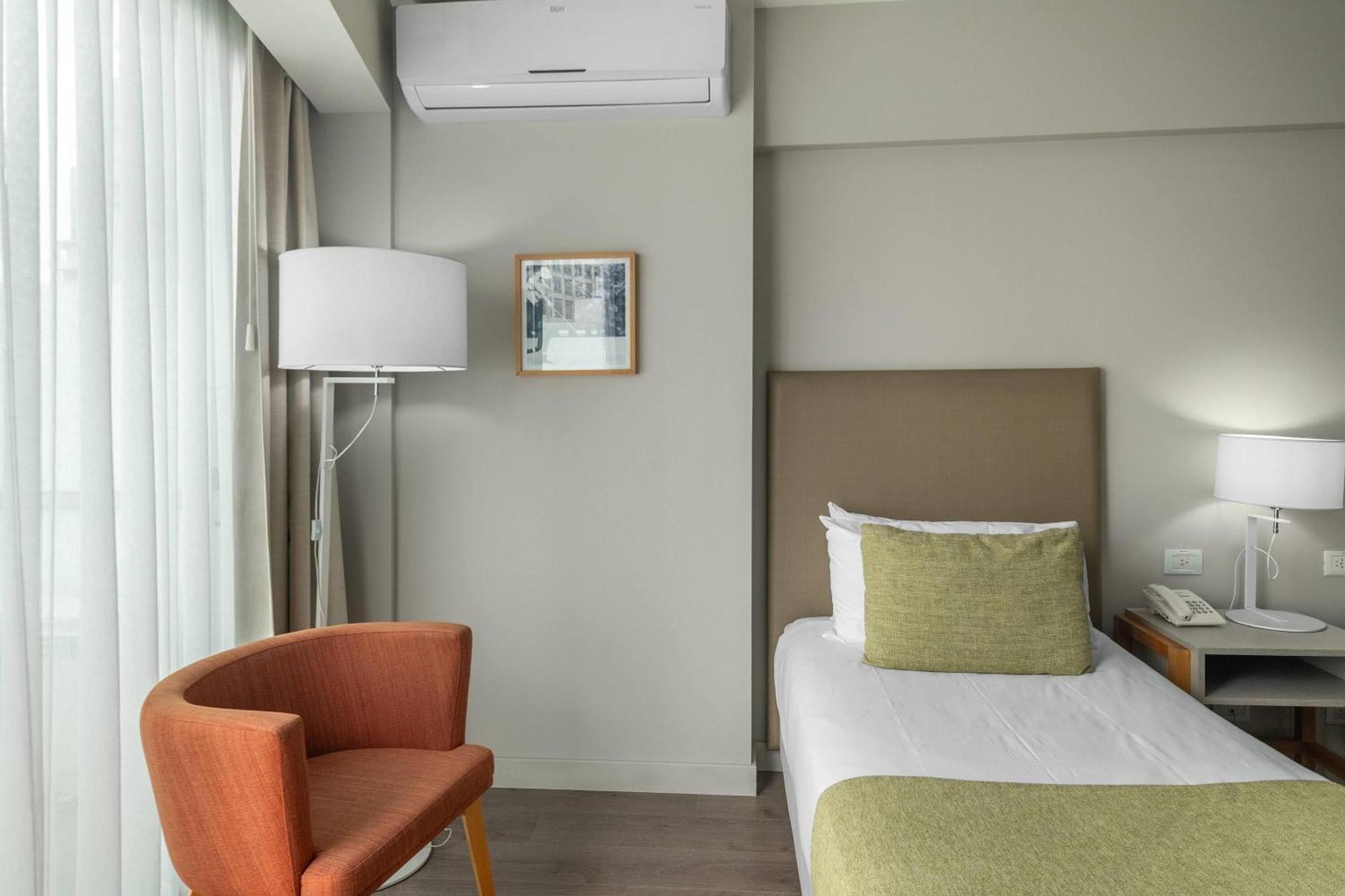 Twin Room - Non-Smoking