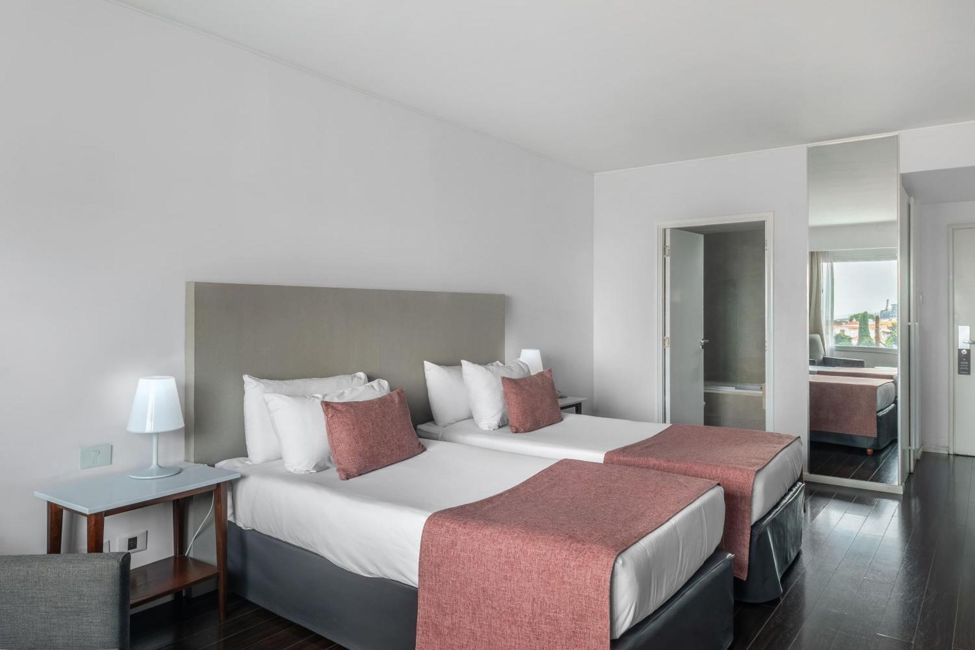 Twin Room Non-Smoking