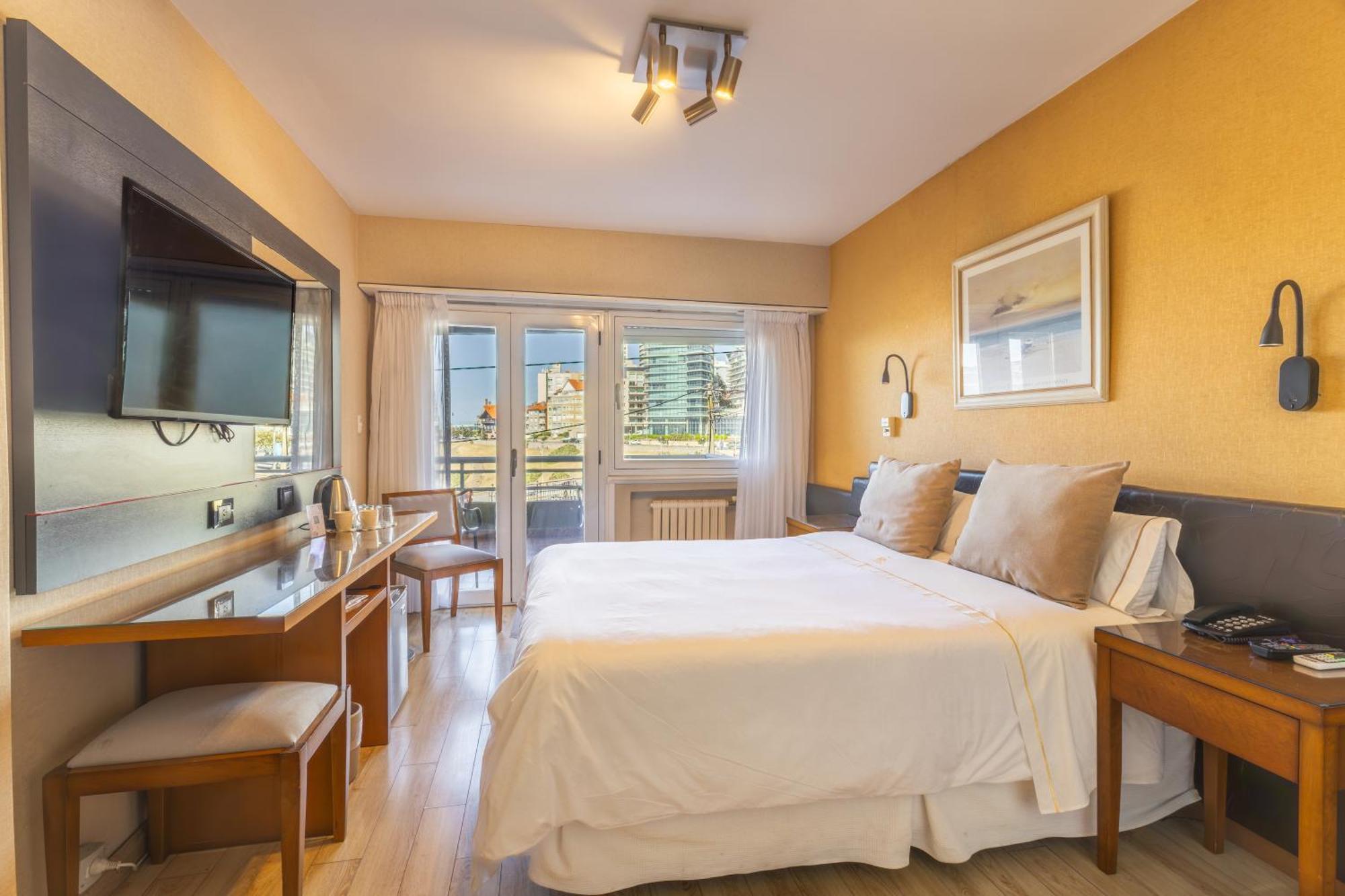 Superior Double or Twin Room Sea View