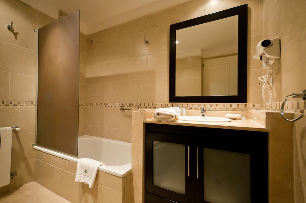 Two-Bedroom Apartment,203437771:JPEG