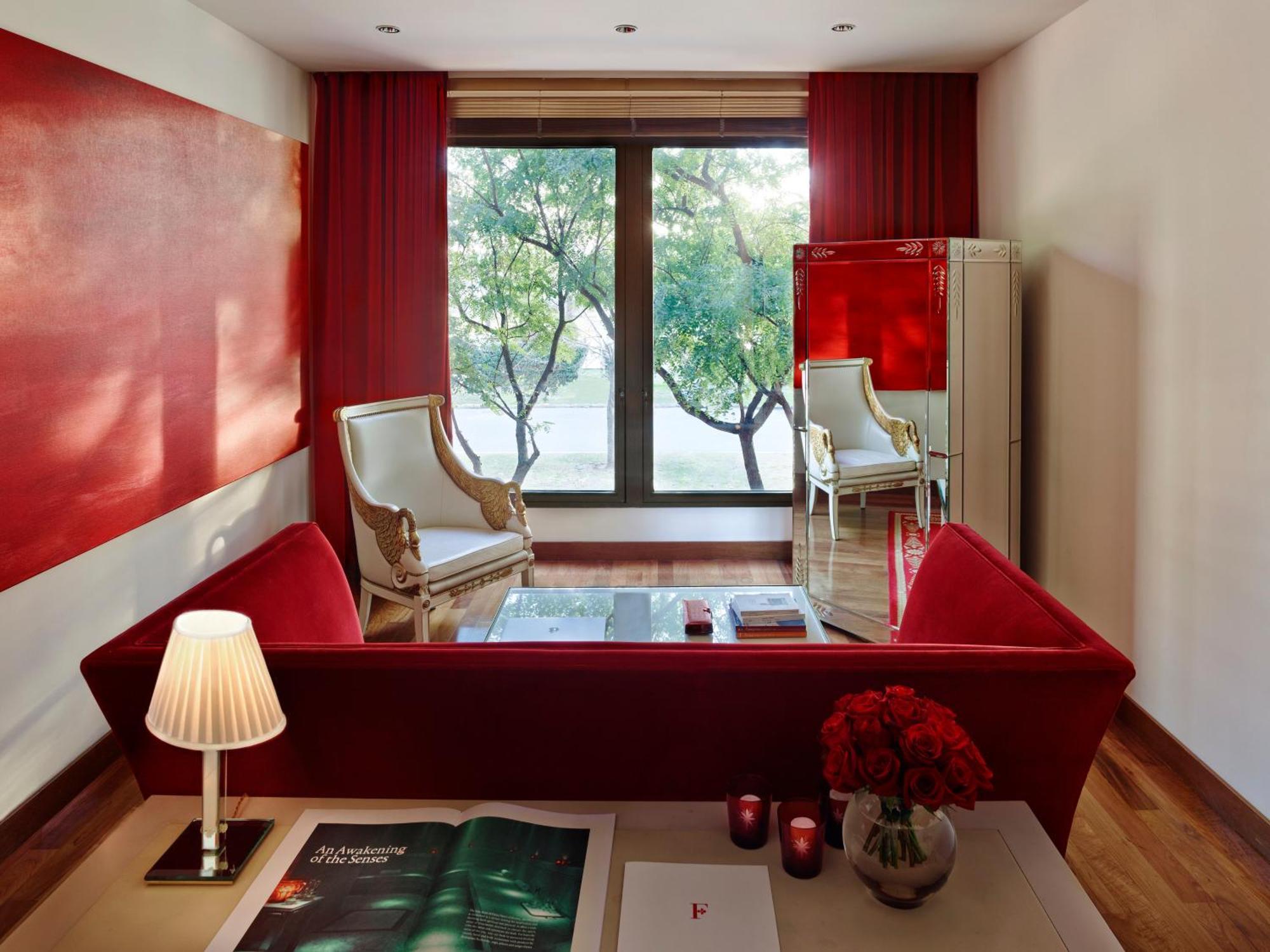 Duplex Suite One King Bed
