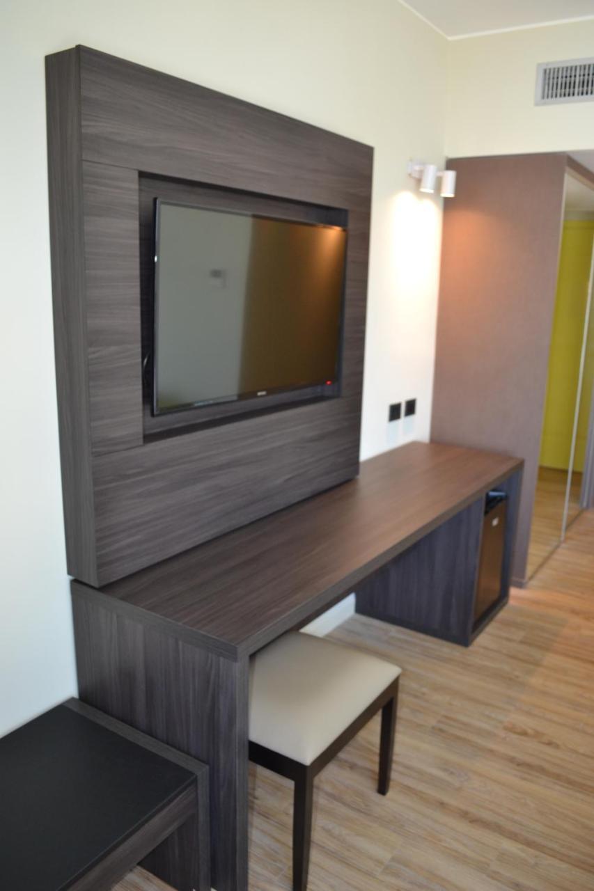 Superior Triple Room,754440643:JPEG
