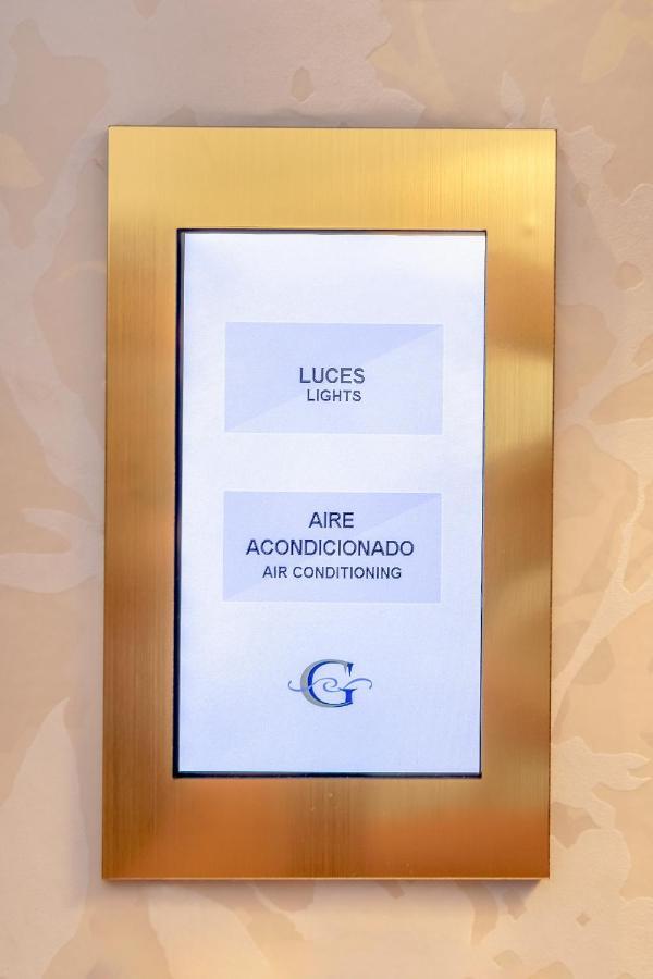 Queen Room with Two Queen Beds,969810661:JPEG