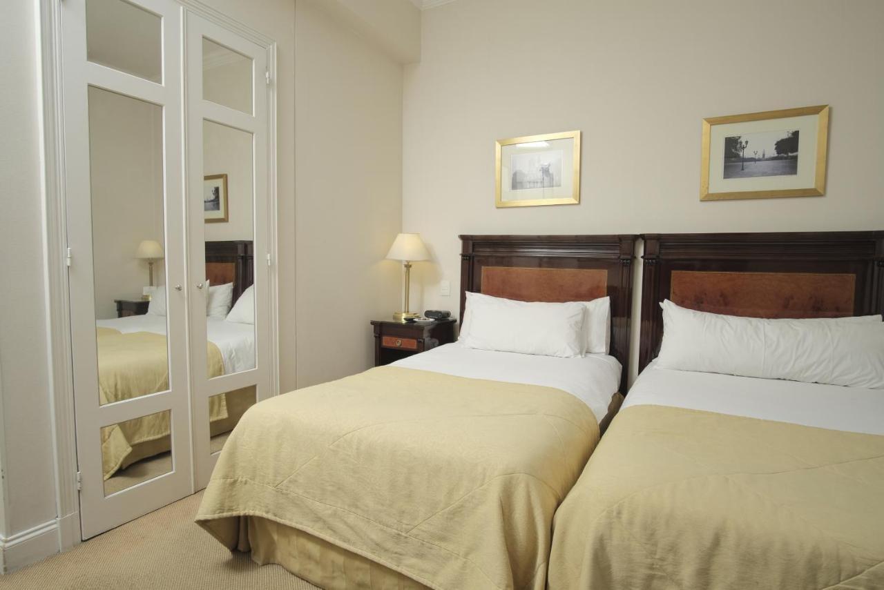 Quarto Standard com 2 Camas de Solteiro