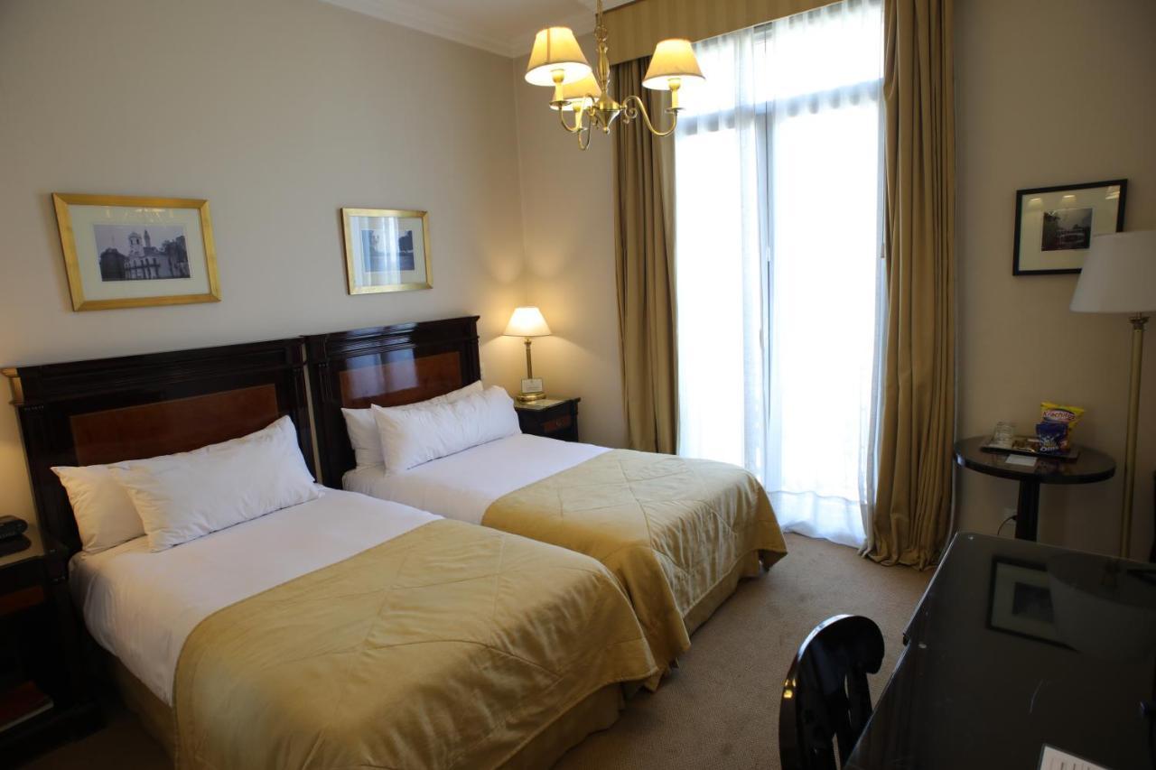 Quarto Superior com 2 Camas de Solteiro
