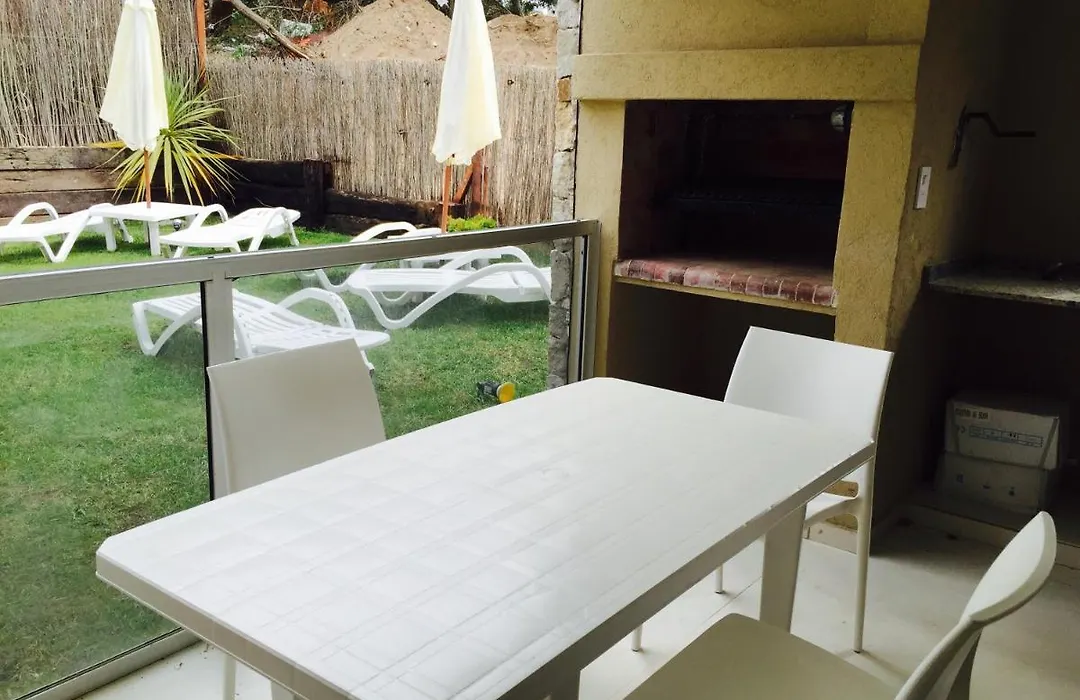 Las Brisas-1