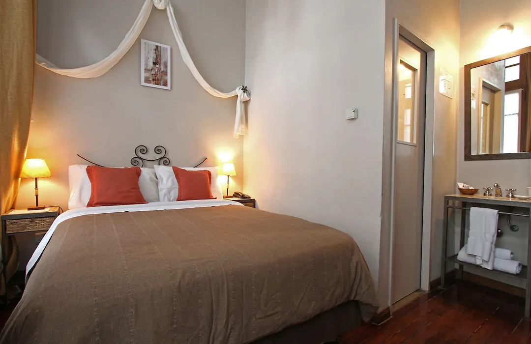 A Hotel-1