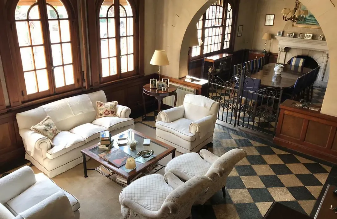 Villa Black Bnb-1