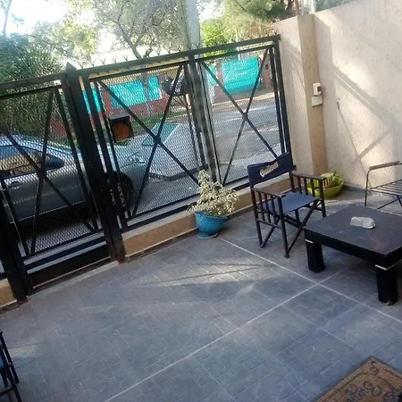 Hostel Bauti En Ezeiza-3