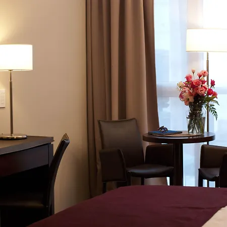 Ian Hotel-3