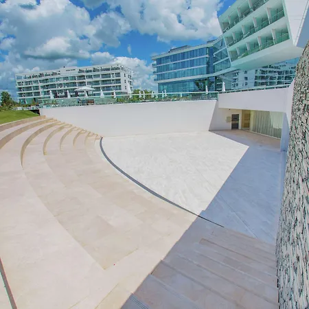 Hilton Pilar-2
