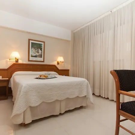 Hotel Cuatro Reyes-2