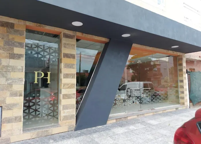 Peter Hotel