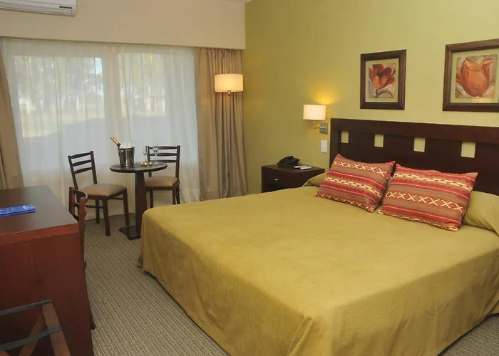Hotel Howard Johnson Trenque Lauquen