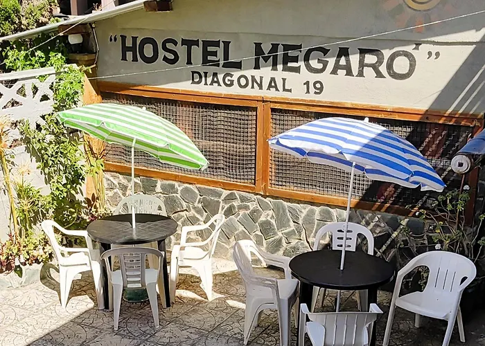 Hostel Megaro