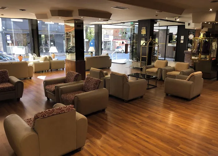 Primacy Hotel