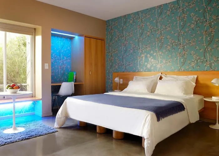 Home Hotel
