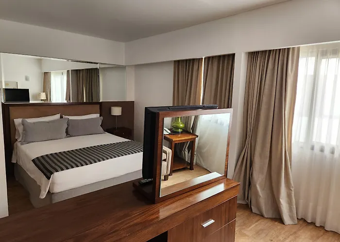 Grand King Hotel
