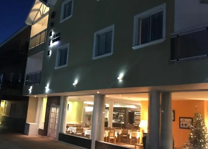 Onais Hotel